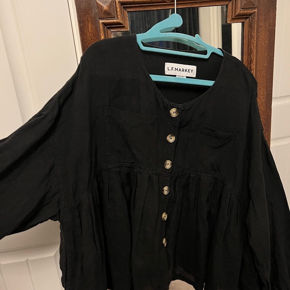 L.F. Markey “Kenny” box top in black, 100% linen, OS - Picture 4 of 9